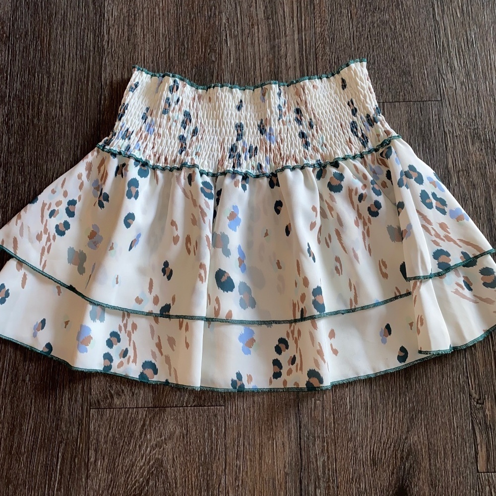 Pleat size 8 adorable girls skirt